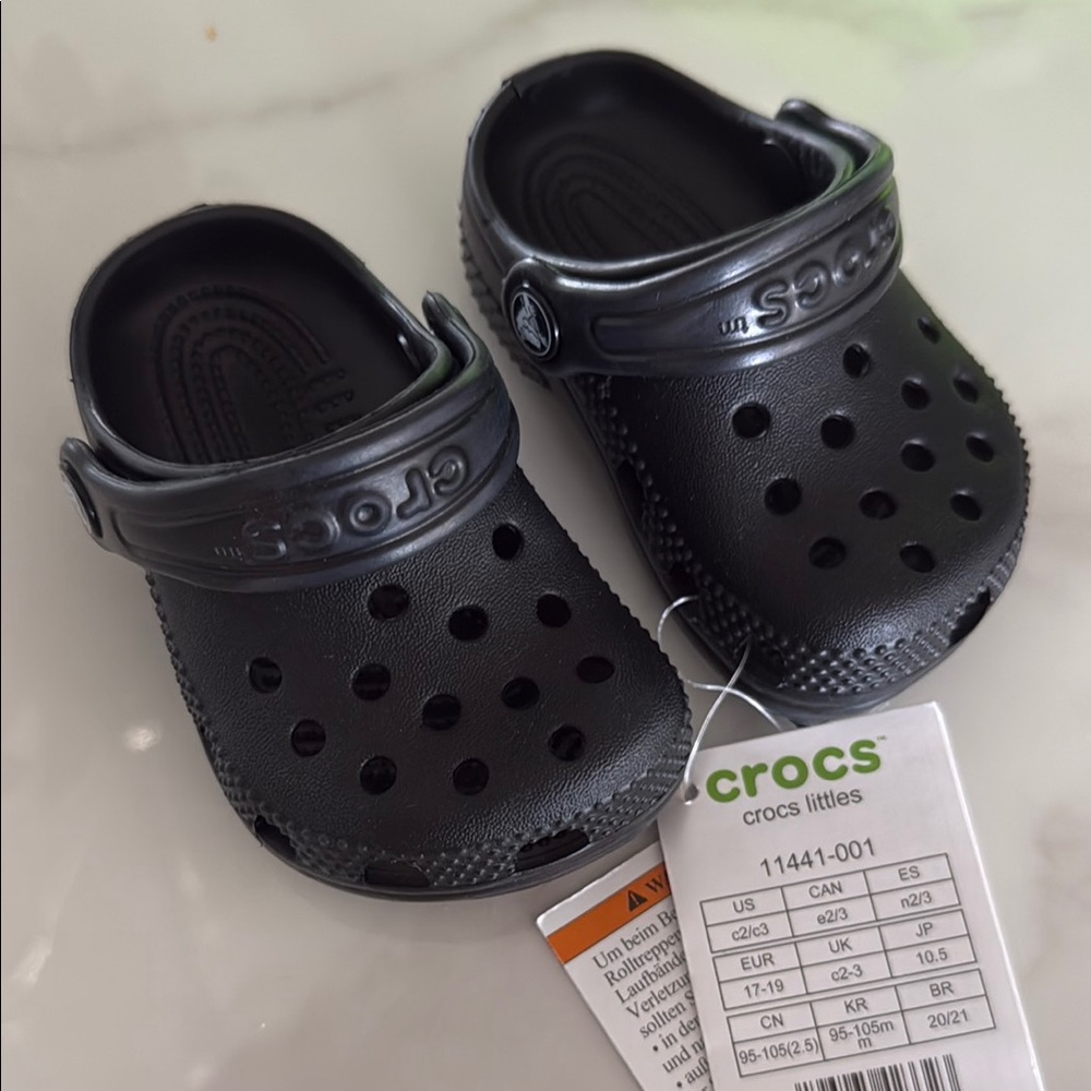 CROCS Black Sandals Comfortable and Versatile